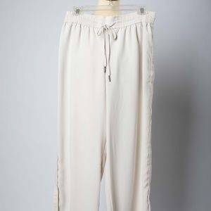Cream wide leg capri pants